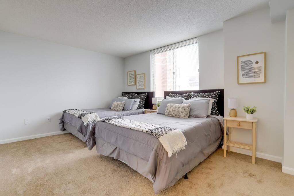 Fantastic 2 Bedroom Condo At Ballston With Gym Арлингтън Екстериор снимка