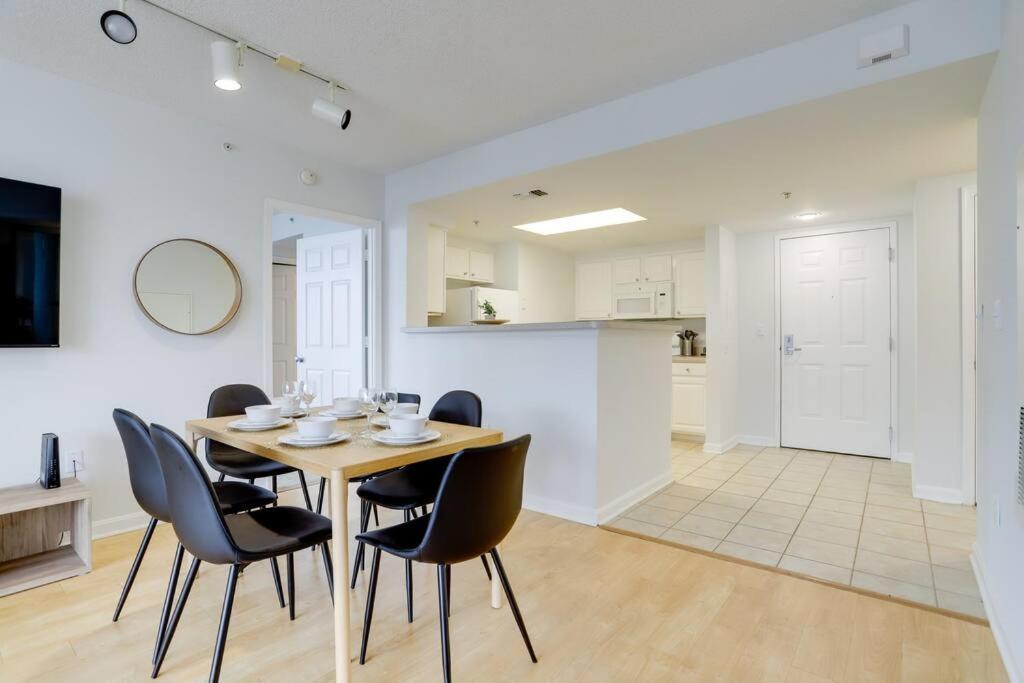 Fantastic 2 Bedroom Condo At Ballston With Gym Арлингтън Екстериор снимка