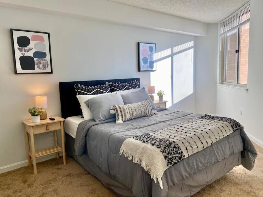 Fantastic 2 Bedroom Condo At Ballston With Gym Арлингтън Екстериор снимка