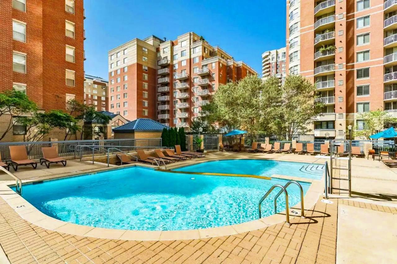 Fantastic 2 Bedroom Condo At Ballston With Gym Арлингтън Екстериор снимка